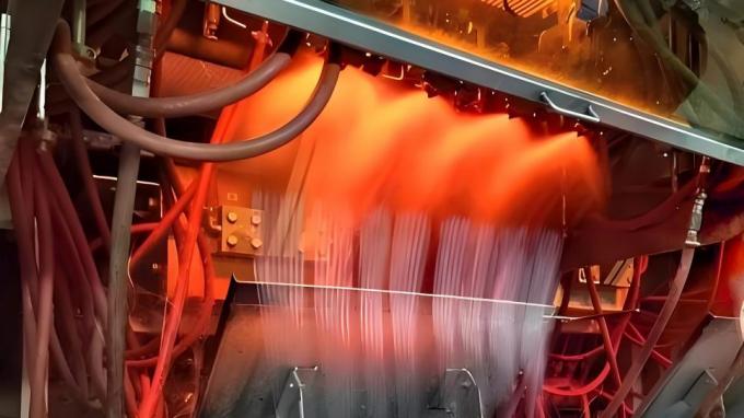 ซ้าย โดยตรง การท่องเที่ยว spools in industrial packaging
